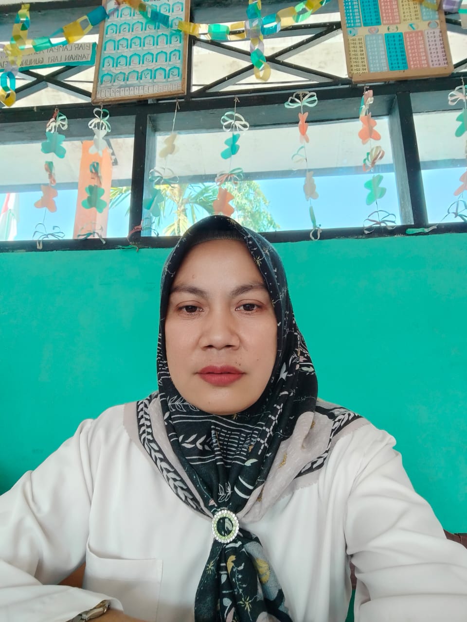HERLINA IDRIS SAIS,S.Pd